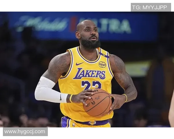 勒布朗詹姆斯的传奇之路:从青涩少年到篮球巨星的成长历程 勒布朗詹姆斯的传奇之路:从青涩少年到篮球巨星的成长历程