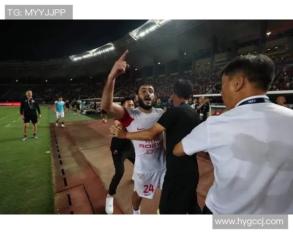 恒大与蒙通联激战正酣比分悬念迭起引发球迷热议 恒大与蒙通联激战正酣比分悬念迭起引发球迷热议