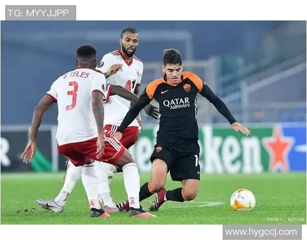 索菲亚陆军与罗马的精彩对决揭示足球战术的较量与激情